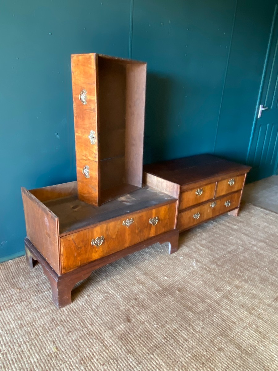 Antique 18th Century Georgian Oak & Walnut Veneer Chest Of Drawers