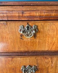 Antique 18th Century Georgian Oak & Walnut Veneer Chest Of Drawers