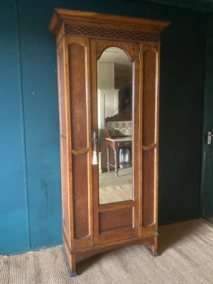 Arts & Crafts Solid Oak Antique Victorian Hallway or Bedroom Mirrored Wardrobe