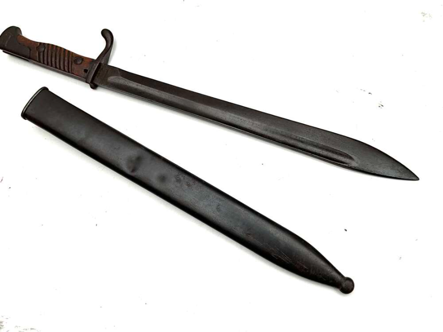 Bayonet & Scabbard 1ww German ( Butcher )