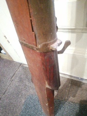 Discover a unique 8ft long Indian battlement gun from Jaipur's Palace. Add a piece of 18th/19th century history to your collection. Buy now!