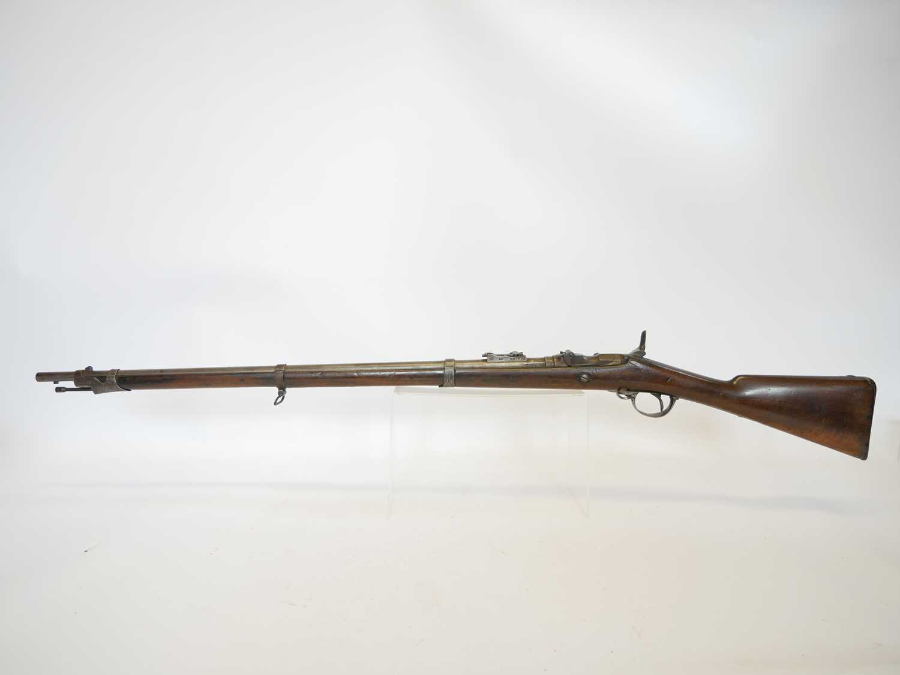 Discover our unique Belgian Albini Braendlin 11mm 1867 service rifle! Featuring a secure 34-inch barrel and folding ladder sight, it's an artefact of history. Visit now to learn more!