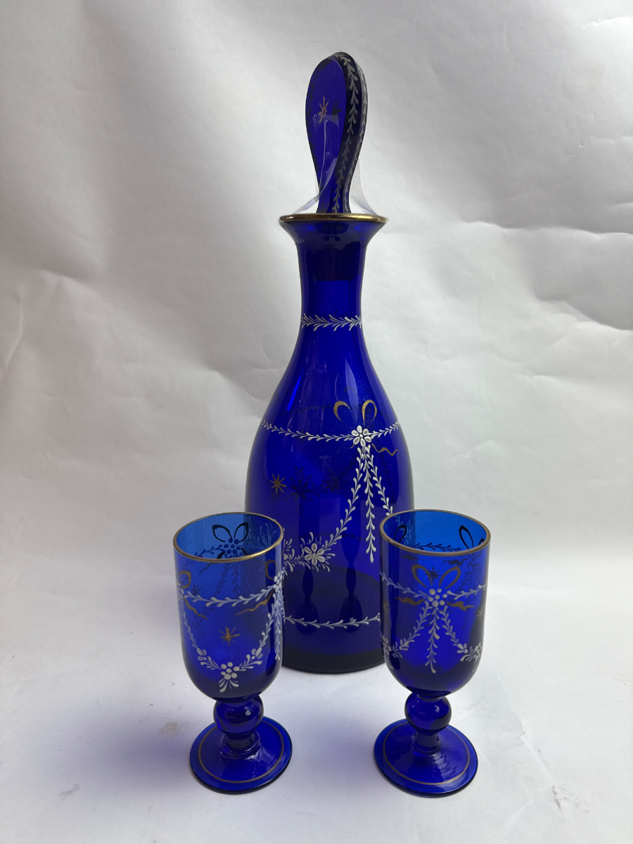 uploads/Bohemian-Blue-Blue-Glass-Decanter-and-Drinking-Glasses-216a6220f0023b1aws.jpg