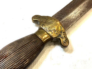 Earl 19th century condition good, blades tarnished over time look pristine when polished, overall length of 53 cm width across guards 7 cm depth being 3 cm, reference bbcd4.   tel: +44 7505 165 843 we accept online payments for all our items listed: bank transfer cash on collection or if wishing over the phone using your debit or credit cards, also doing layby payments plan, or email giving your address details & contact number and we shall send you your items invoice to make payment with your card. Send your request to - john.strong2@gmail.com