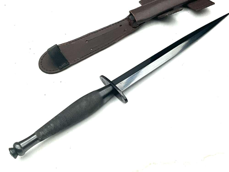 COMMANDO DAGGER & SHEAF