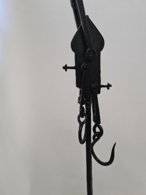 Elevate your grilling with our durable Cast-Iron Meat Hook. Boasting superior conductive properties. Buy now and enjoy perfect barbeque every time!