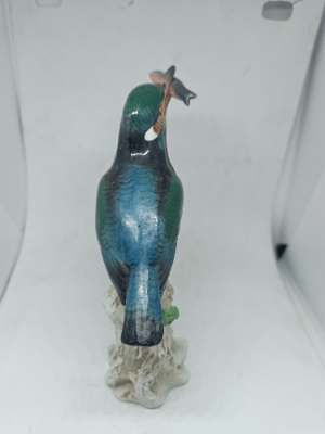 Discover our range of antique ceramics, including this KingFisher fish-catching figurine, possibly Samson porcelain, from 1873-1920, in superb condition. Shop now!