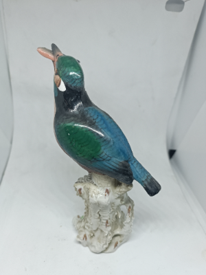 Discover our range of antique ceramics, including this KingFisher fish-catching figurine, possibly Samson porcelain, from 1873-1920, in superb condition. Shop now!