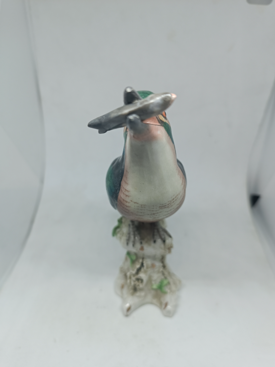 Discover our range of antique ceramics, including this KingFisher fish-catching figurine, possibly Samson porcelain, from 1873-1920, in superb condition. Shop now!