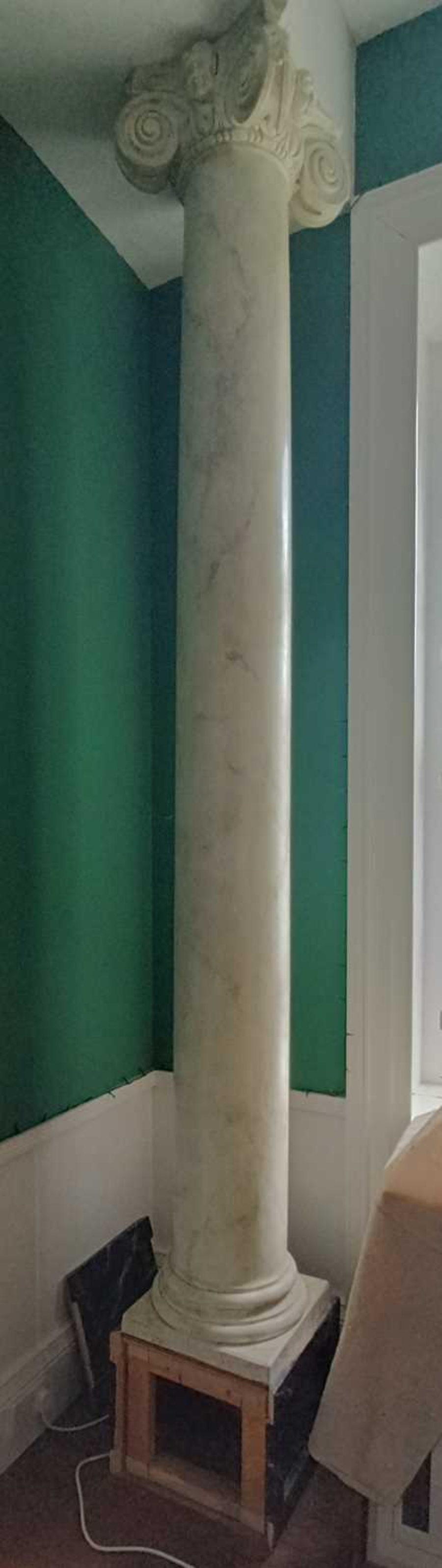 Discover our Corinthian styled faux marble columns. Perfect for bringing elegance to your home. Shop now for stunning 230cm wooden core columns.