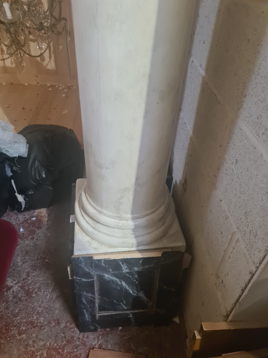 Discover our Corinthian styled faux marble columns. Perfect for bringing elegance to your home. Shop now for stunning 230cm wooden core columns.