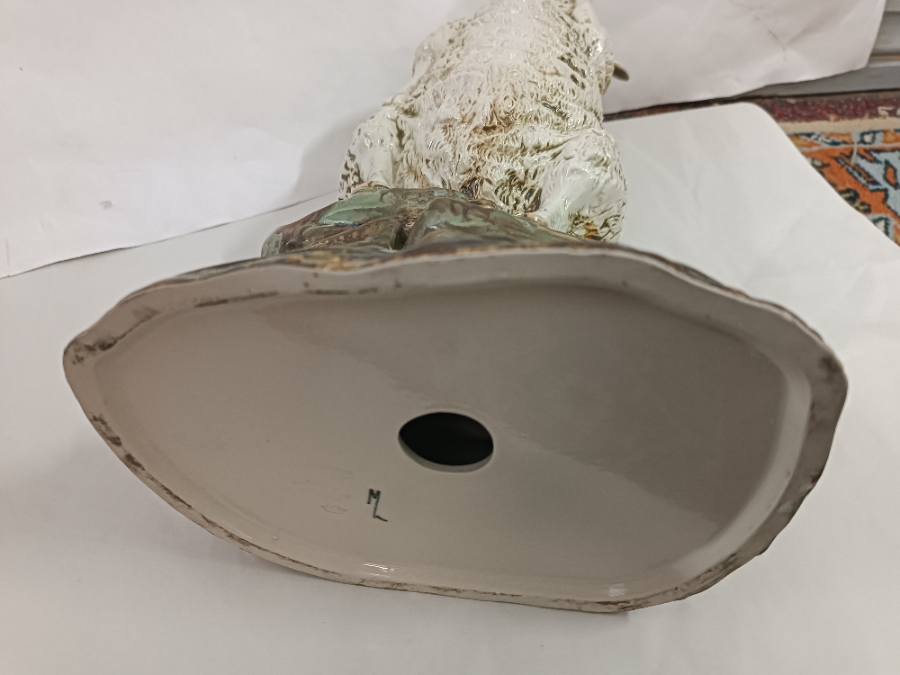 Discover our Cobridge Stoneware Robert Tabbenor Sheep Model. Expertly crafted in England, this stunning porcelain piece makes for a beautiful addition to any antique collection. Shop now!