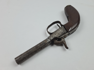 Discover our rare continental percussion pistol, adorned with a unique brass lion head. Likely Belgian-made. Act now, explore our vintage firearms collection!