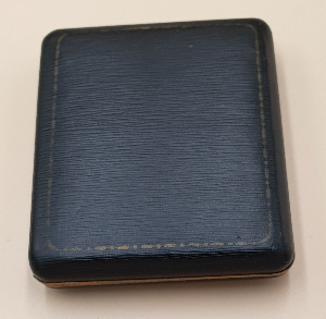 Discover our collection of vintage Pocket Shrines. Join the trend, enhance your devotional practice with a Prayer Before a Crucifix. Order yours now!