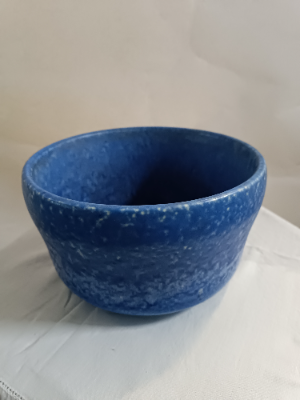 Explore our range of exquisite Ruskin Pottery in crystalline blue. Adorn your collection with this early 20th-century masterpiece. Buy now and own a valuable piece of history.