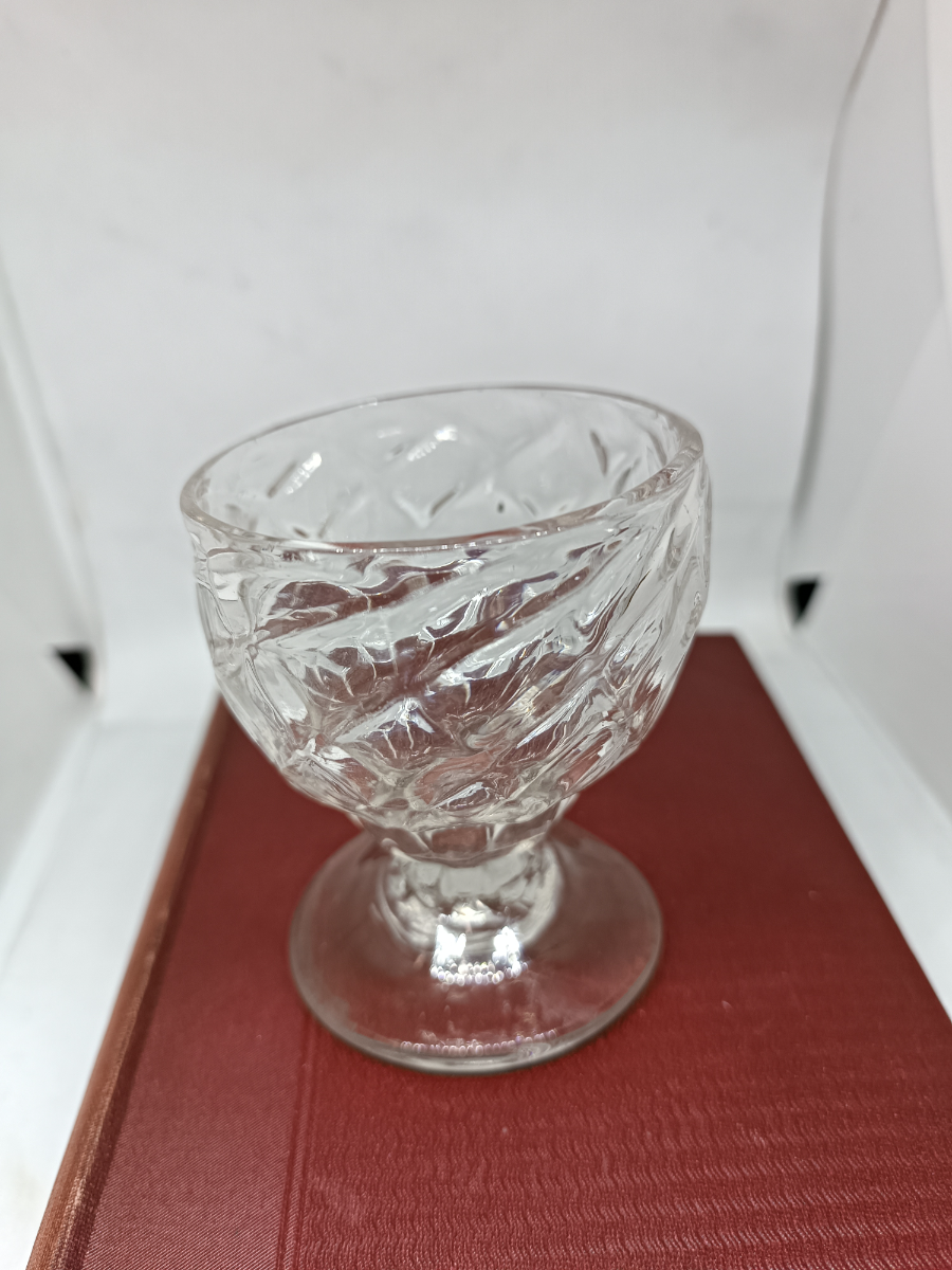 uploads/Early-19th-C-Honeycomb-Bonnet-Glass-216a80440fb3439aws.jpg