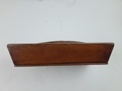 Explore our collection of late 18th to early 19th century oak knife trays. In excellent condition, measuring 35cm x 19.5cm x 8cm. Shop now for antique cutlery storage!