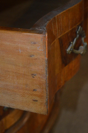 Discover our collection of 19th-century Dutch walnut bureaus. Features like delicate boxwood inlay, drawers with brass handles, and original keys for authenticity await. Shop now for the perfect vintage touch!