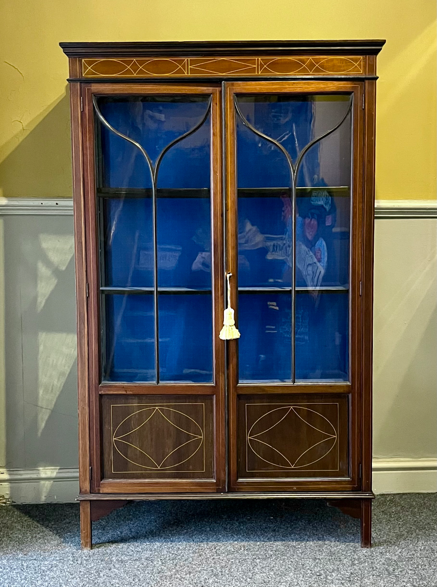 uploads/Elegant-Sheraton-Style-Antique-Inlayed-Edwardian-Glazed-Display-Cabinet-With-Key-230765fd8a1b0a1b9aws.jpg