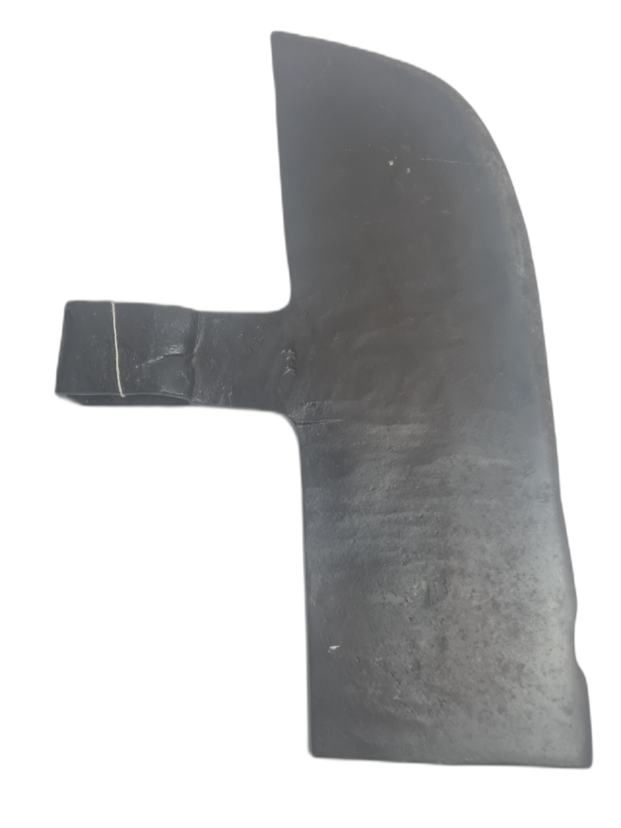 Discover our unique proto-voulge head, crafted with distinct maker's mark. Get captivated by its unknown date and provenance. Shop now to add mystery to your collection!