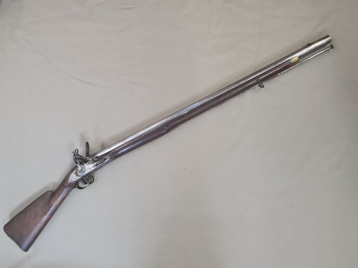 uploads/Flintlock-Artillery-Brown-Bess-Type-Musket-1653261e4de1ffaws.jpg