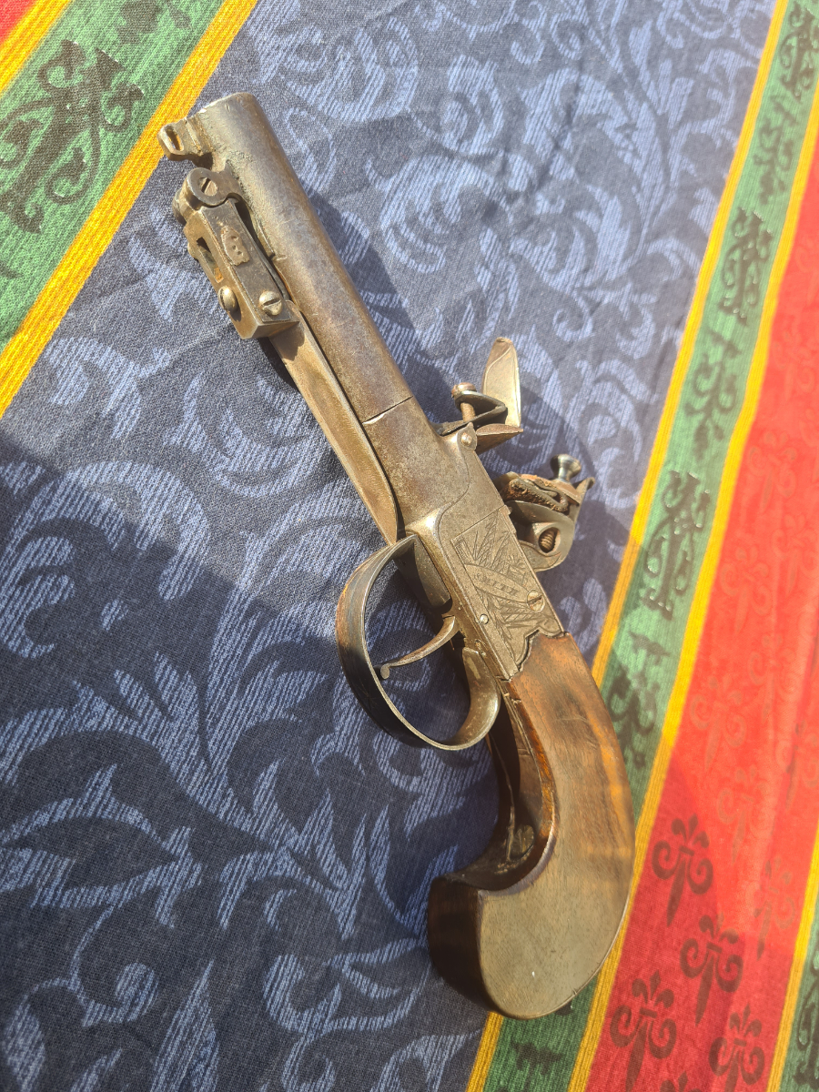 Explore our collection of antique firearms, including the historic flintlock 44 bore muff pistol by Smith of London, circa 1790. Shop now!