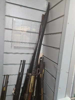 Discover our selection of French 1866 Naval Chasspot MLE rifles. Explore the used yet sturdy condition, made by Ponts of London. Shop now and enrich your collection!