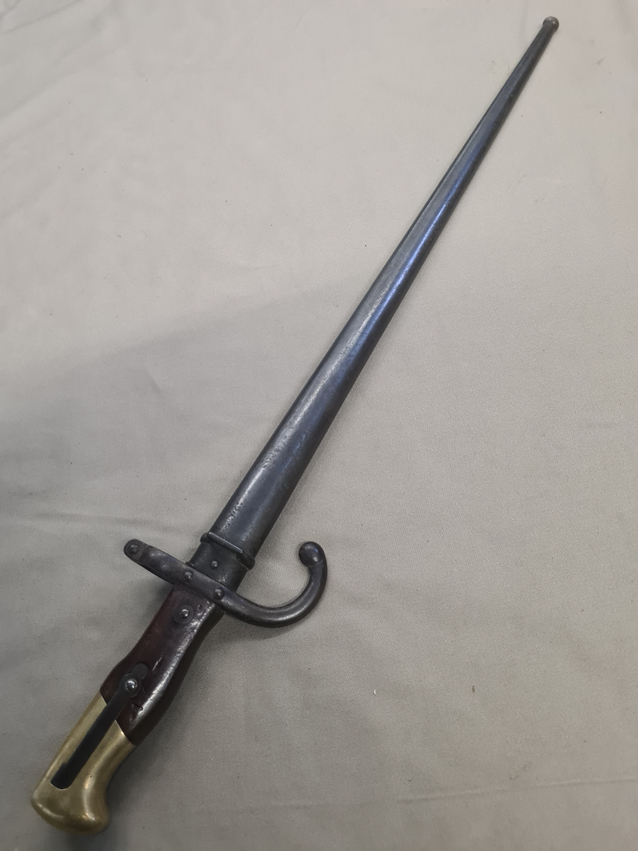 uploads/French-Grass-Rifle-Bayonet-216533ebaf7ccc9aws.jpg