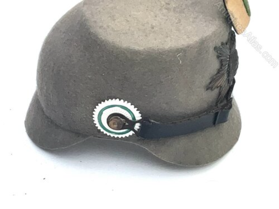 GERMAN 1WW HELMET