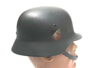 100% helmet liner superb, sized 64, note very faint factory stamp, chin strap in excellent condition and dated for 1939 decals original and in very good condition purchased from Russian trader who stated from Stalingrad way back in 1980's.Time to sell.