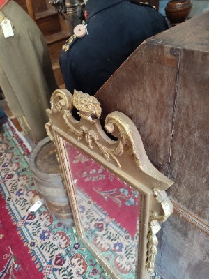 Explore our stunning George II style carved gilt wall mirrors. With beautiful floral cresting and garlands, it's a perfect decor piece. Order now for a touch of elegance.