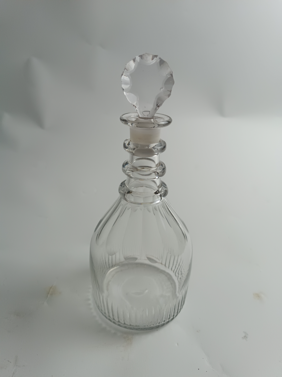 uploads/George-III-Decanter-With-A-Stopper-216616b5e0770f3aws.jpg