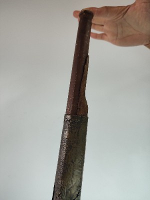 Dive into history with our unique Yemenese musket from Howat, just 30m from Sanaa. Formerly owned in the 1980s and measures 145cm. Explore and buy now!