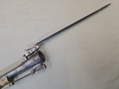 Discover our range of historic Irish Volunteers flintlock blunderbusses. Shop now to own a piece of Napoleonic war history. Highlight - steel barrel, good condition. Don't wait, order today!