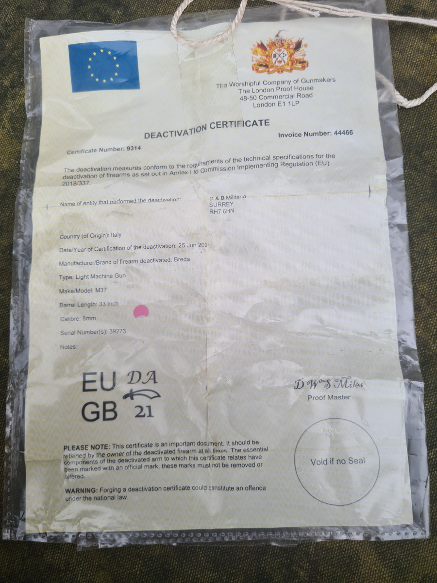 Italian 8mm Breda M37 Machine Gun And Tripod