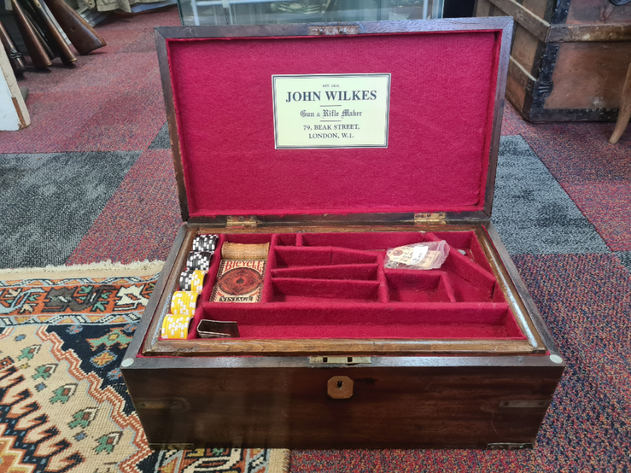 uploads/John-Wilkes-Card-and-Pistol-Case-216608403abd2daaws.jpg