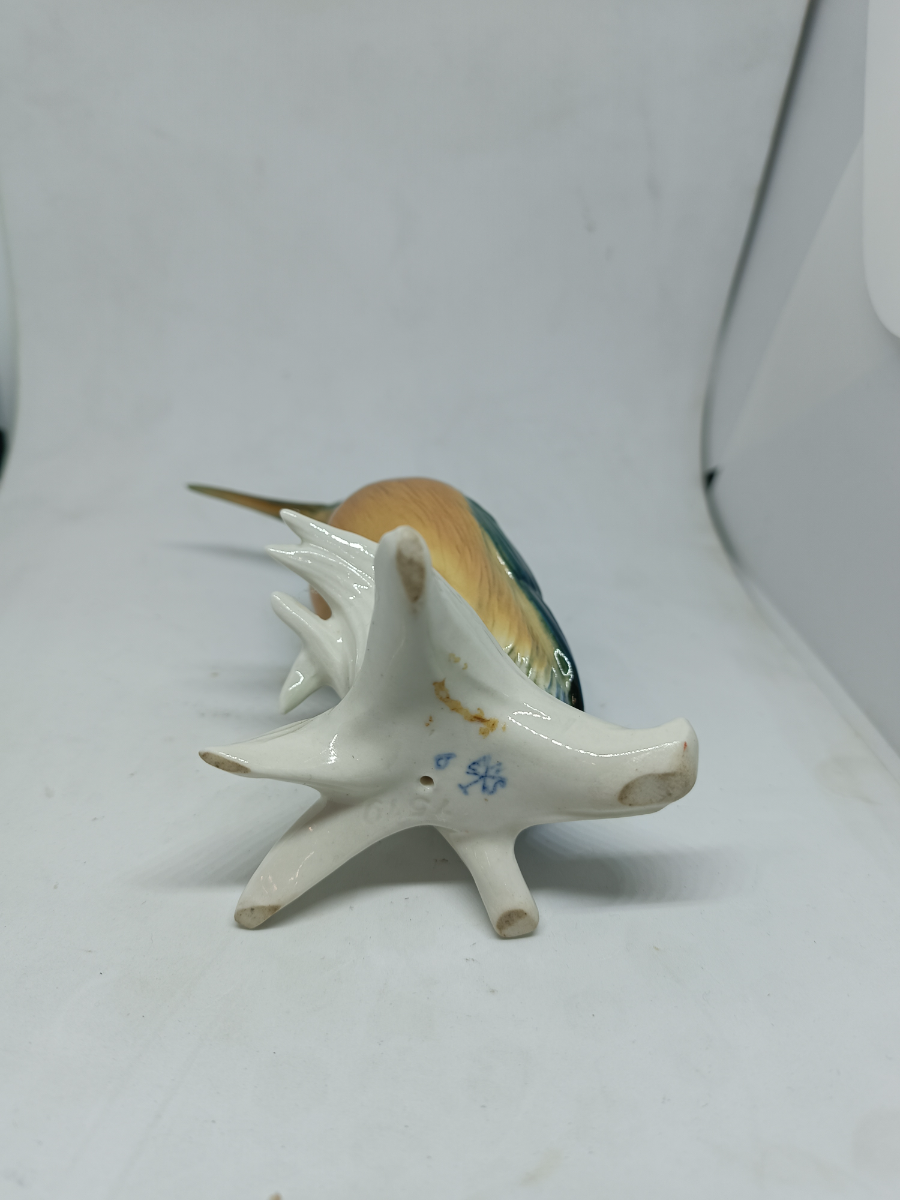 Discover exquisite German porcelain by Karl Ens, famed for their high-quality creations from 1899-1990. Explore stunning pieces in prime condition. Shop now!