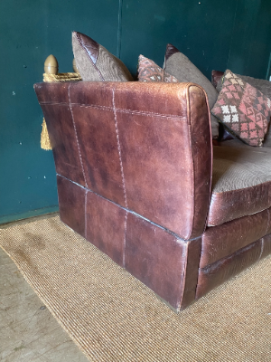 Large Antique Style Knowle Leather Settee 2 Seat Drop Arm Sofa + Kilim Cushions