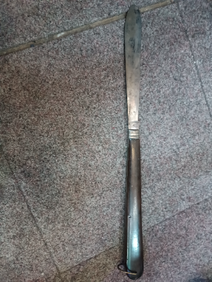 Discover our collection of 19th century novelty advertising knives from Osborne & Son. Admire their unique length of 66cm when open, 37cm when closed. Shop now!