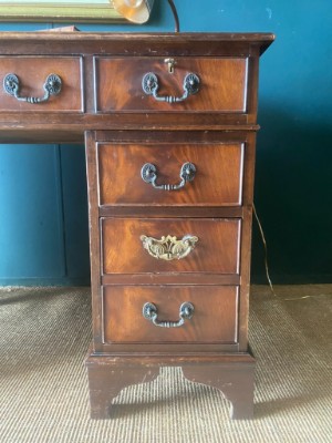 Large Vintage 19th Century Style Antique Reproduction Pedestal Desk + Keys VGC
