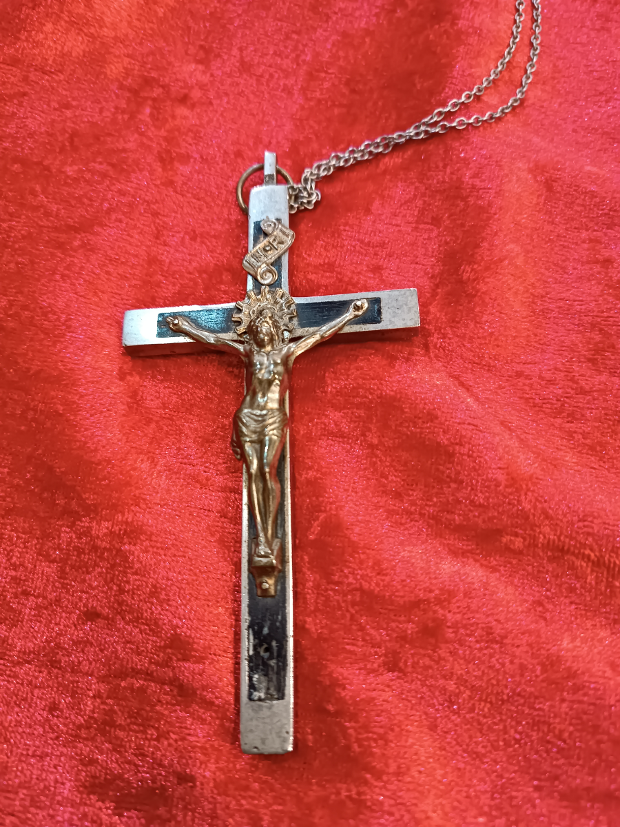 Large Vintage Crucifix Pendant With White Metal Chain 48