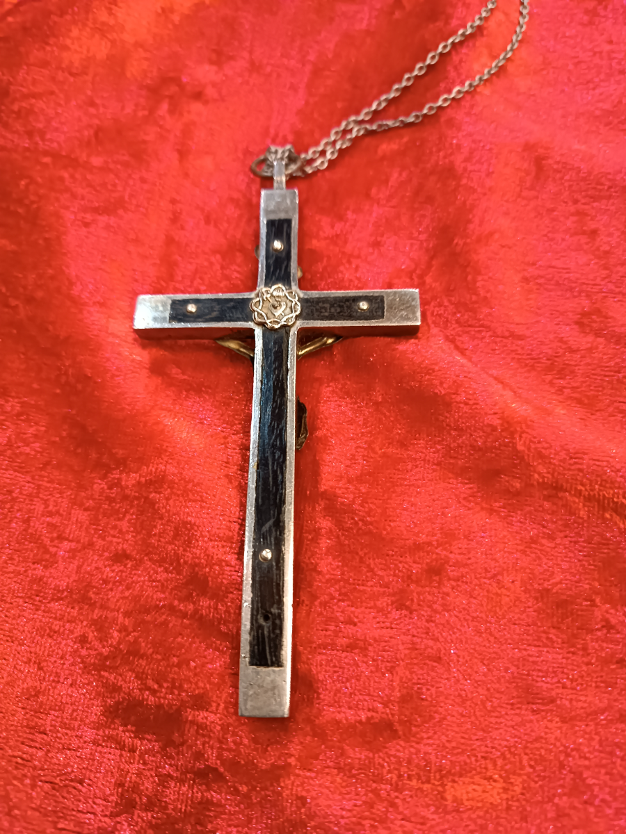 Large Vintage Crucifix Pendant With White Metal Chain 48