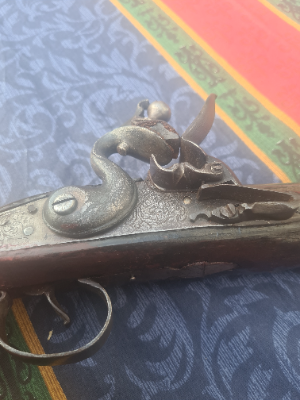 Discover our range of flintlock pistols featuring a 13 inch octagonal 32 bore barrel with engraved action. Start your collection today!