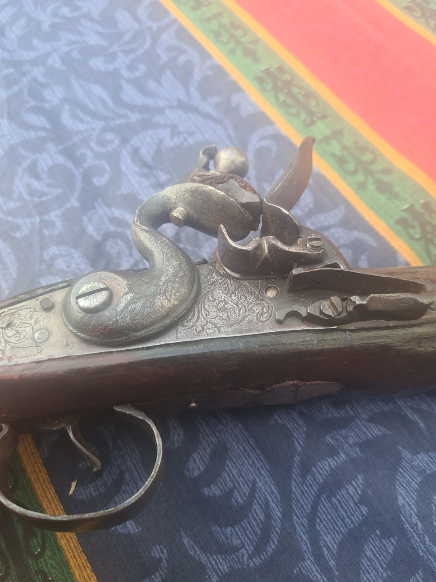 Discover our range of flintlock pistols featuring a 13 inch octagonal 32 bore barrel with engraved action. Start your collection today!