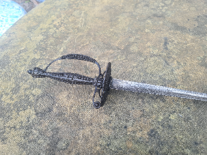 Explore our selection of 18th/19th-century English rapiers! Dive into history with this outstanding steel-hilted rapier. Length: 98cm. Shop now!