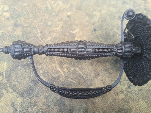 Explore our selection of 18th/19th-century English rapiers! Dive into history with this outstanding steel-hilted rapier. Length: 98cm. Shop now!