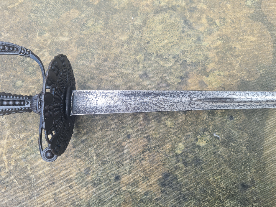 Explore our selection of 18th/19th-century English rapiers! Dive into history with this outstanding steel-hilted rapier. Length: 98cm. Shop now!