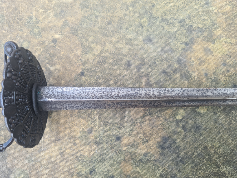 Explore our selection of 18th/19th-century English rapiers! Dive into history with this outstanding steel-hilted rapier. Length: 98cm. Shop now!