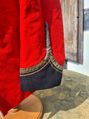Discover a pristine officer cadet's dress tunic, likely from Sandhurst. Explore our collection for high-quality military clothing. Own a piece of history today!