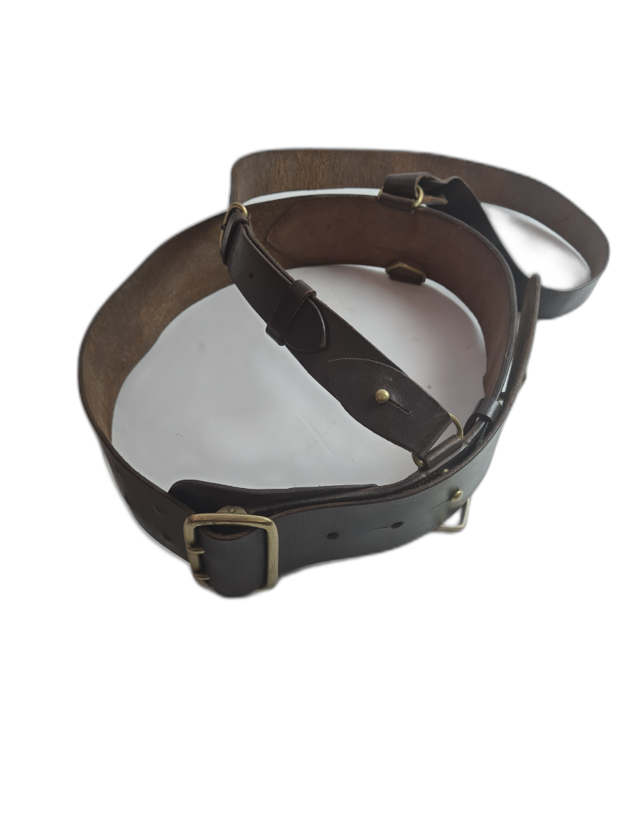 Browse our collection of mid 20th century Sam Browne belts in good condition. Make your outfit stand out. Order now & enhance your style!